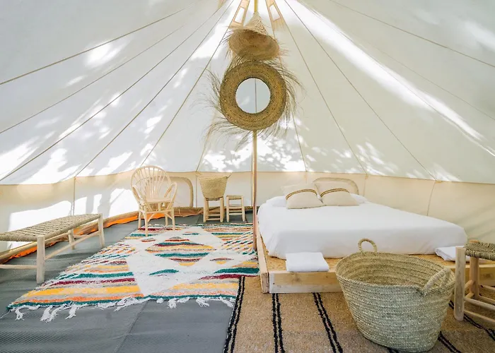 Роскошный шатер Glamping Zone La Pinilla